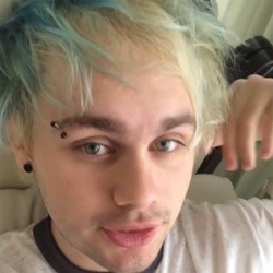 Michael Gordon Clifford Em: I HATE MYSELF. Se Gostar Da Like Ou Crditos Pra @cakesincer No Tt, Amo Vcs