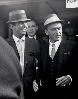 losetheboyfriend:  Frank Sinatra &amp; Dean Martin, London (1961) 