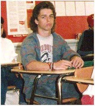 thetasteofbadblood:  ohh-whatsername:  the weirdest thing about this picture is that