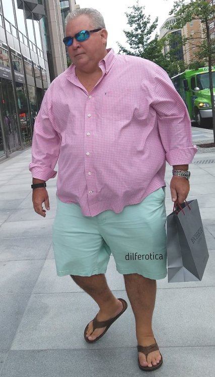 daddiesandloafers:dilferotica: “Is Bigger Better?: Loving the Full-Figured Daddy” - cove