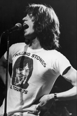 galo-71: Mick Jagger in the U.S tour 1975