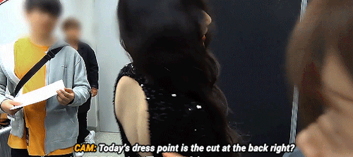 Miyeon And Shuhua Trying To Be Sexy