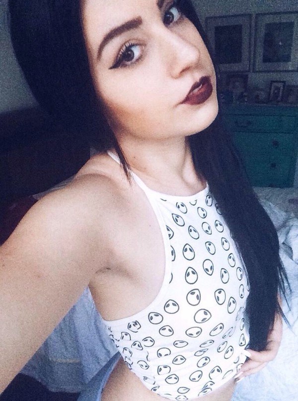 snapstyle:  Alien tops.Alien Print Strapy Crop TankAlien Embroidery Color Block Short