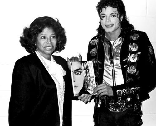 michaeljackson-superbad: Motherly Monday