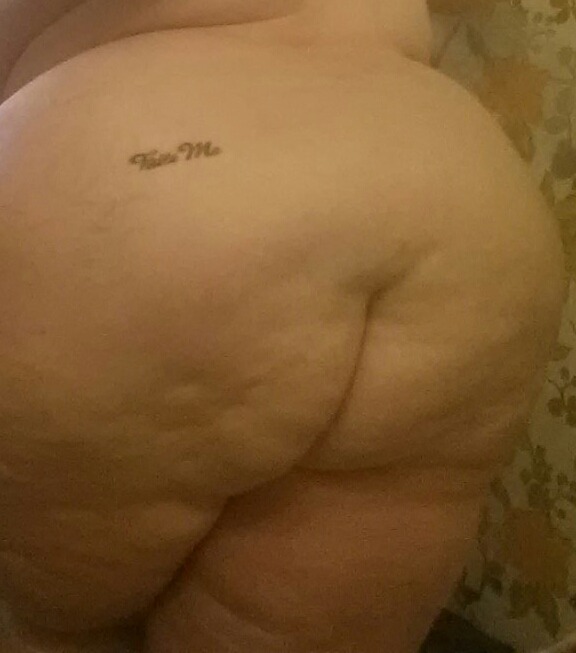 wickedlywenchy:  Someone asked about my butt tattoo.  Blurry due to the steam from