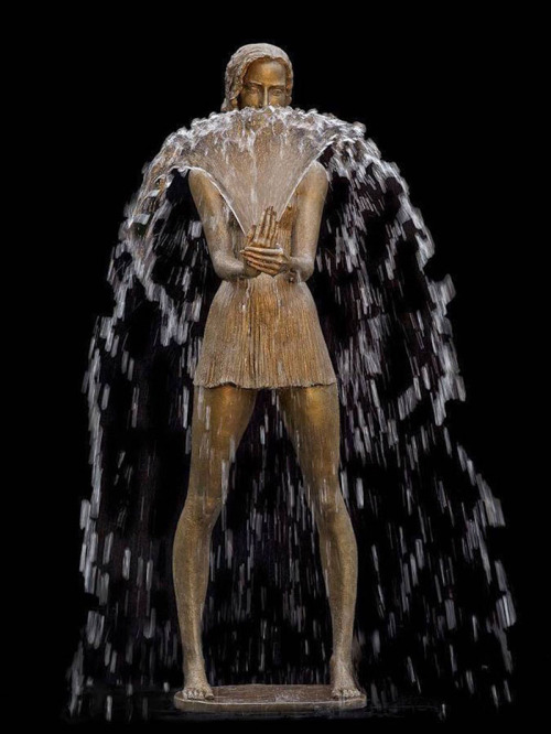 thedesigndome:  Bronze Fountains Statuses Completed And Brought To Life With Water Polish sculptor Malgorzata Chodakowska creates stunning lifelike bronze fountain statues which magically come to life with the addition of water.  Keep reading 