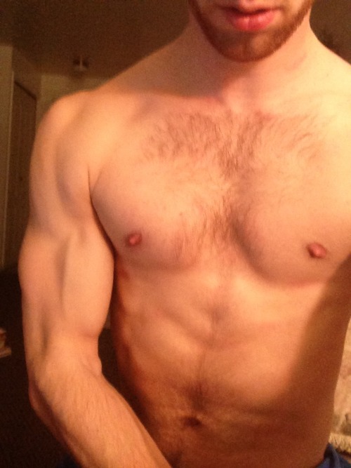 noneedforshirts:  Not the best quality, but I took some selfies after my chest workout. No shame. I really wanna build my chest though. 