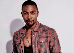 celebritiesource:Charles Michael Davis |