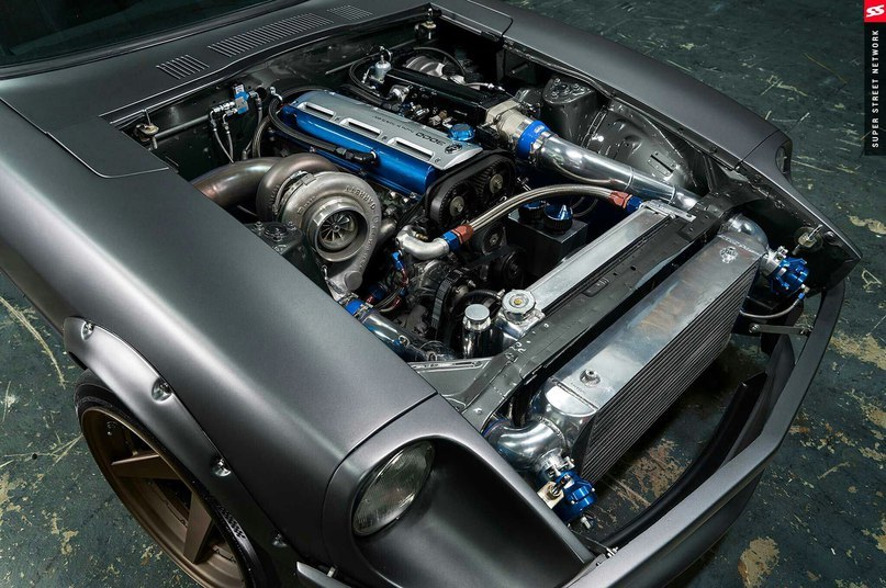 hirocimacruiser:  ADV1 280Z with an 800+HP 2JZ conversion. More info here http://performancedrive.com.au/adv-1-datsun-280z-gets-mean-2jz-engine-conversion-video-1113/