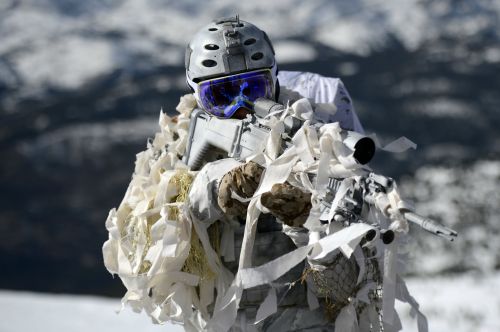 cotx9:  john-paul-jonesing-for-a-fight:  militaryarmament:  United States Navy Promotional shots of Navy SEALs during arctic mountain warfare.   I can’t unsee this!  Such operate