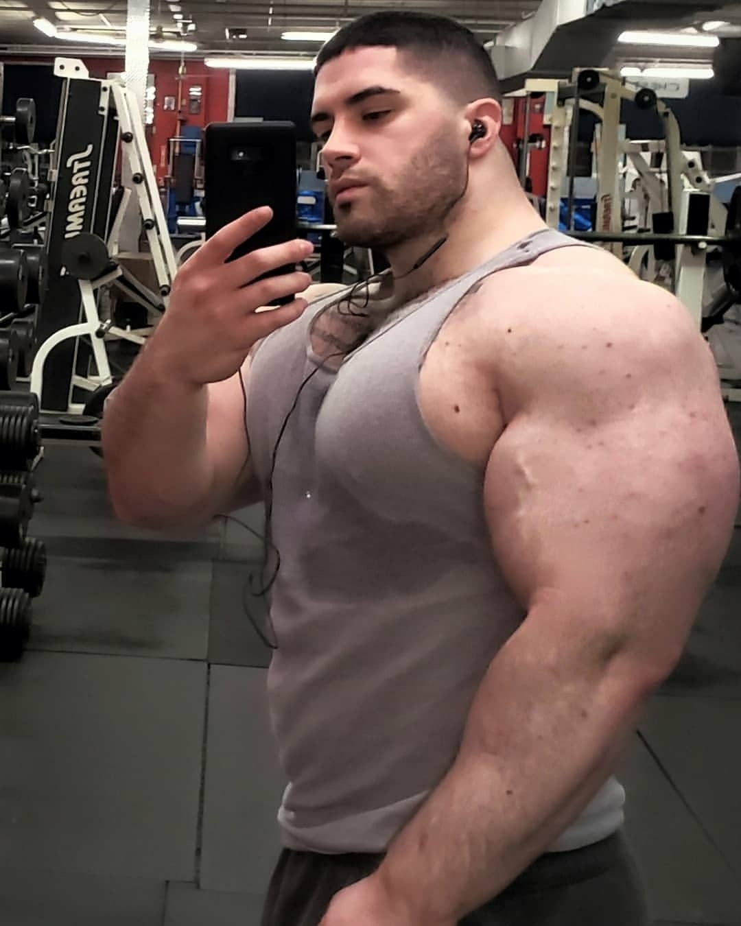 dragon86xxx:Adam Gerber
