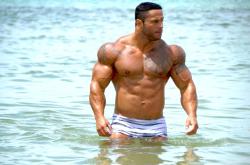 muscle-addicted:  Bruno Moraes Cunha