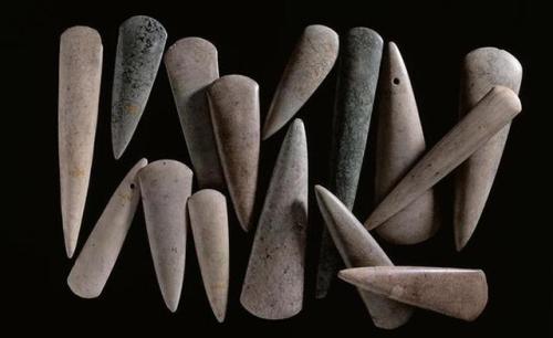 Hoard of Neolithic polished axes (4000s BC), found in “LeMouillarien” in the commune of Arzon (Breta