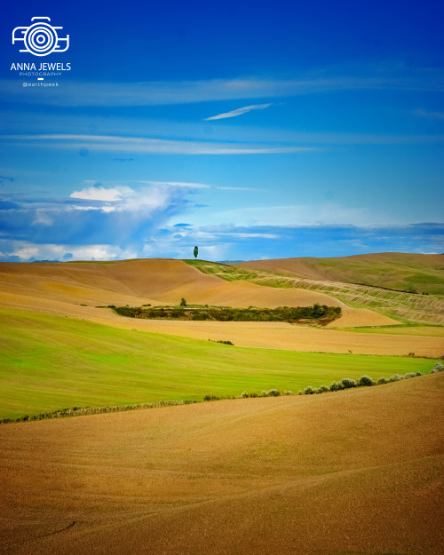 Tuscany - Italy (by Anna Jewels (@earthpeek)) https://www.instagram.com/earthpeek/