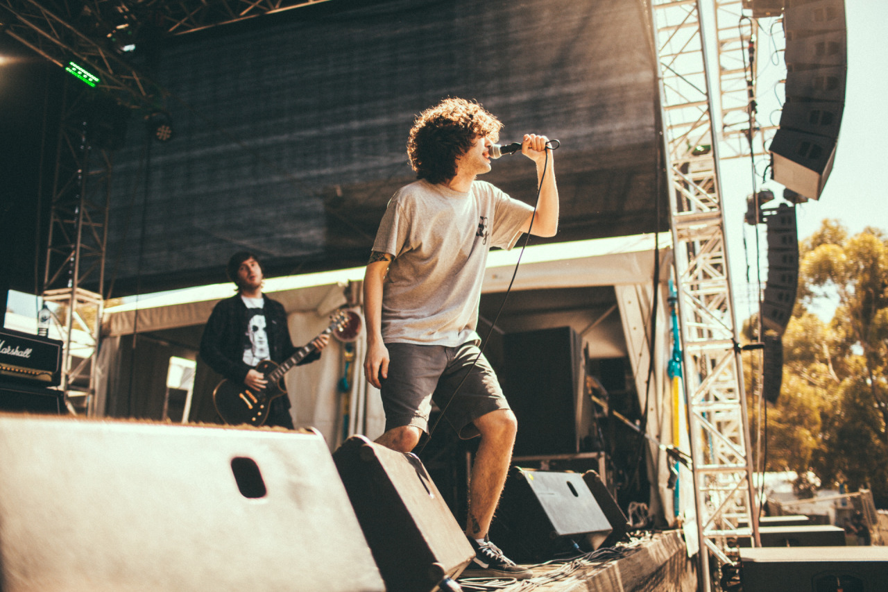 mattyvogel:  real friends adelaide, australia website // twitter // facebook // instagram // tumblr