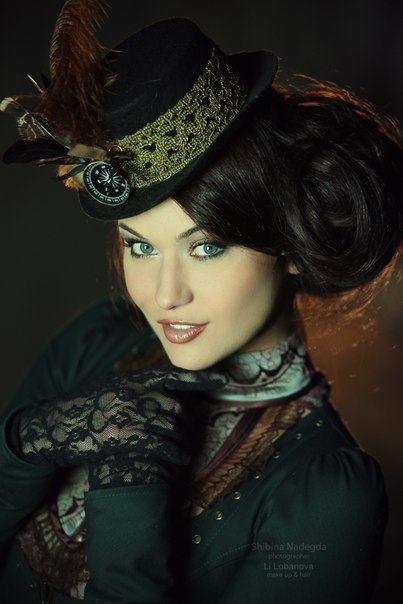 femaleformz:  steampunksteampunk:  Shibina Nadegda http://bit.ly/14fSxNg  Female Formz Female Art Formz 