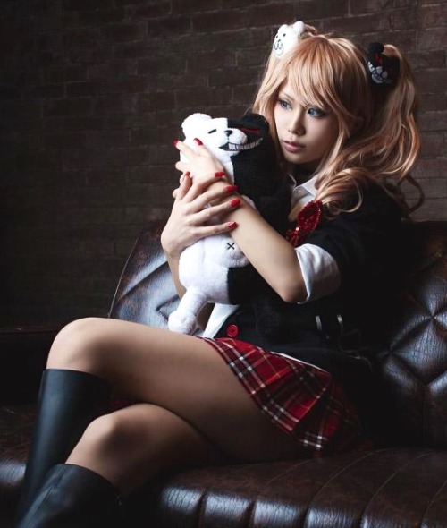 Junko Enoshima - Moco Photo by Cargot