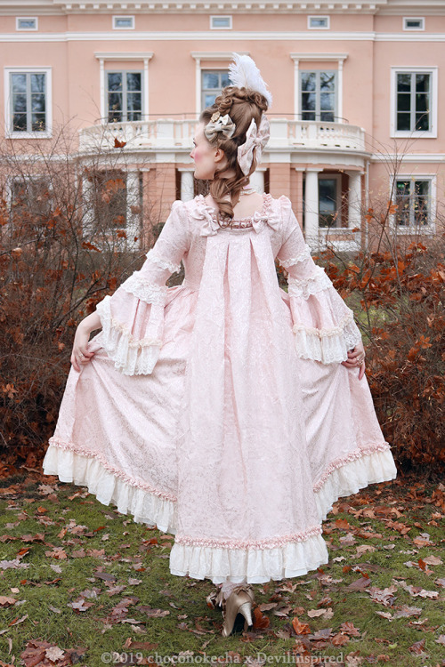 Rococo LadyThis is a collaboration with  @devilinspiredofficial I recently received this Henrietta R