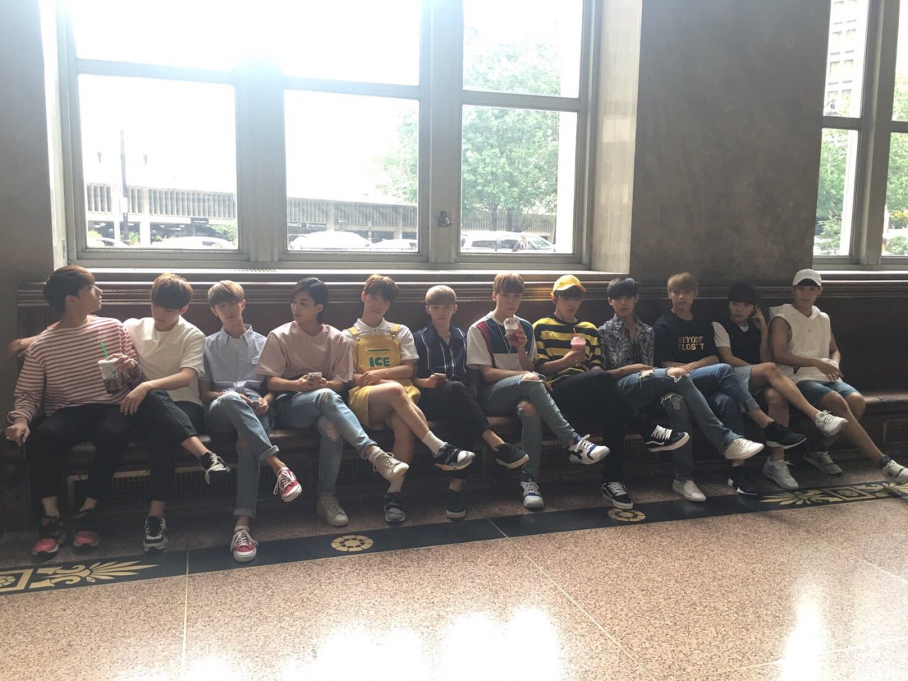 fyjihan:  160526Â â€” seventeen twitter udpate(seventeen) arrived!! #ë³´ê³ ì‹¶ì—ˆì–´(we