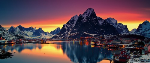 legendary-scholar:  Lofoten islands,   Norway.