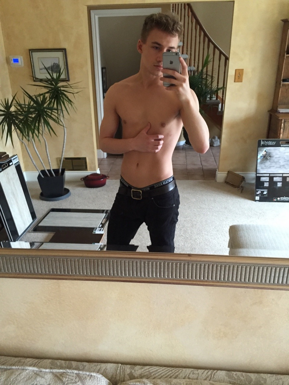 futtbucking:  @homies I finally got a haircut