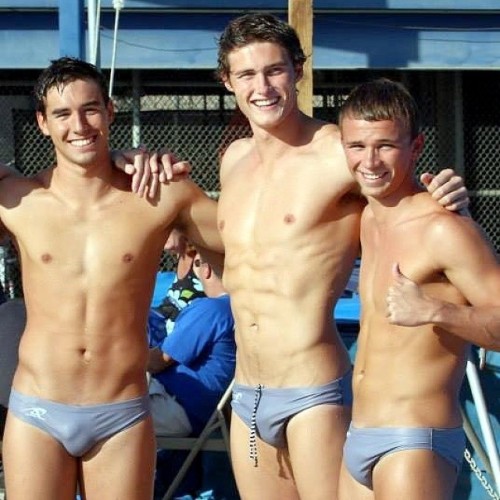 nuts4speedos:Smiles