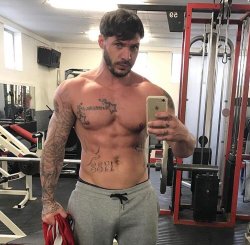 hotfamousmen:  Kirk Norcross