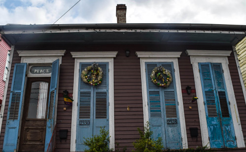 Happy Mardi Gras!French Quarter & Bywater, New Orleans, Louisiana. February 2016.・For optimal ph