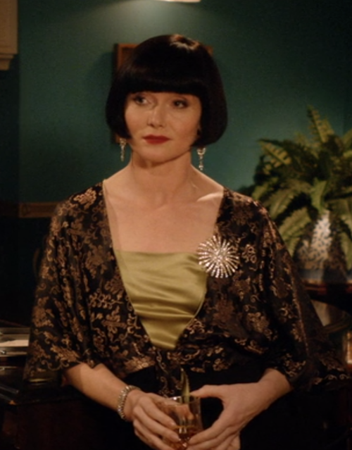 ladygrayluvs: phryne-says: “Intelligent women do have their uses, Inspector.” yes, yes w