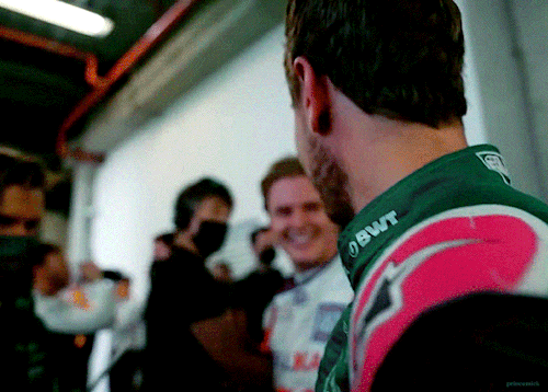 Hiii!!! Im Hoping That You Can Write A Request For Me! Gzd And Other Drivers During A Red Flag. Shed