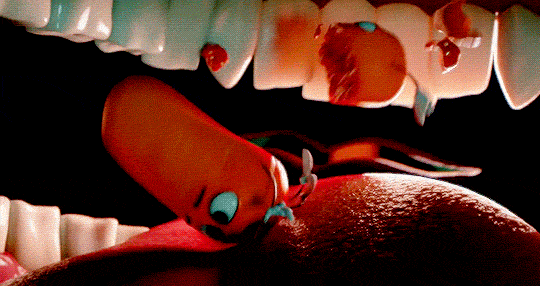 dailygiffing:Video: ‘Sausage Party’ Official Red Band Trailer