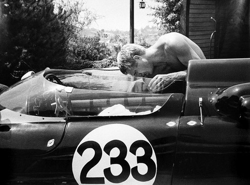 vintageclassiccars:Steve McQueen photographed by Barry Feinstein