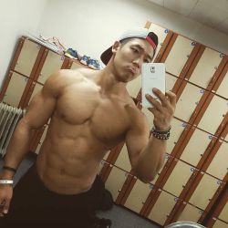 beyondasianmen:  Beautiful #asianhunk i found