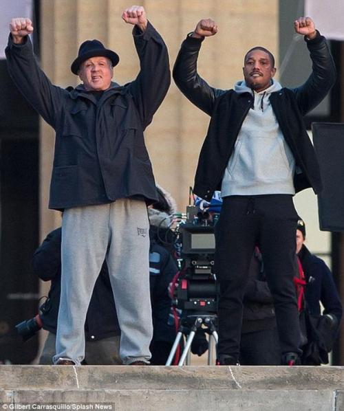 映画秘宝 ?@eigahiho  シルヴェスター・スタローンがロッキー・ステップに再臨！『ロッキー』スピンオフ『Creed』をアポロの息子役マイケル・B・ジョーダンと共にフィラデルフィア美術