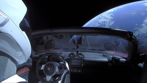 littlelimpstiff14u2: Starman! SpaceX Elon Musk’s Tesla Roadster and Starman cruise away from 