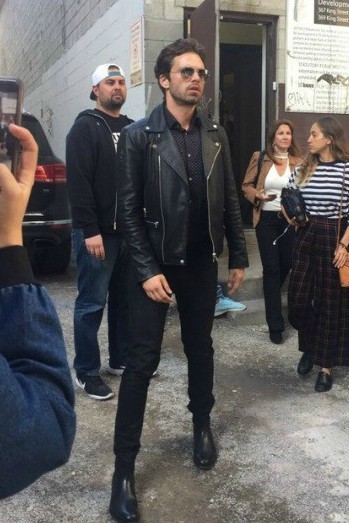 spideyjlaw:  not to be dramatic or anything but this is his best look ever