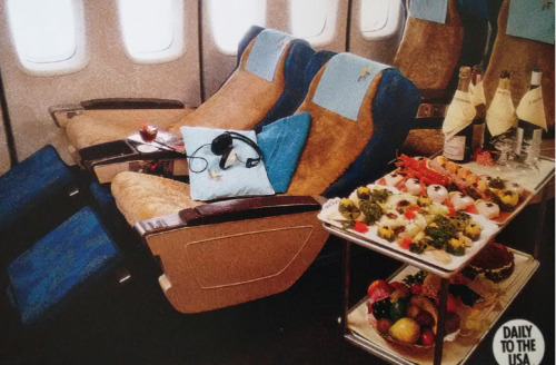 First class service on board of a DC-8 jet, 1960s. © Air New Zealand. Source. Exhibition “Air New Ze