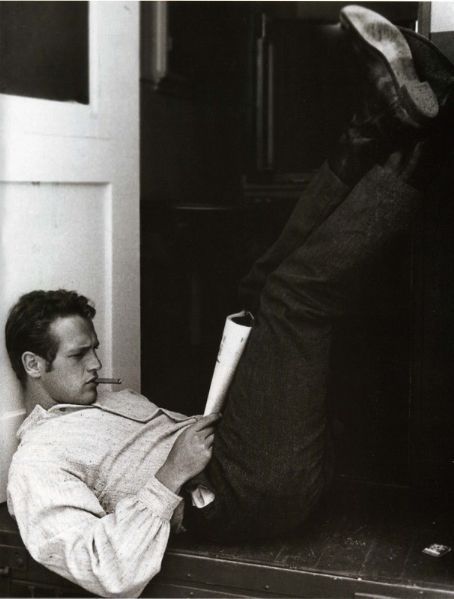 oldhollywoodfilms:  Paul Newman studies the script for Cat on a Hot Tin Roof (1958).