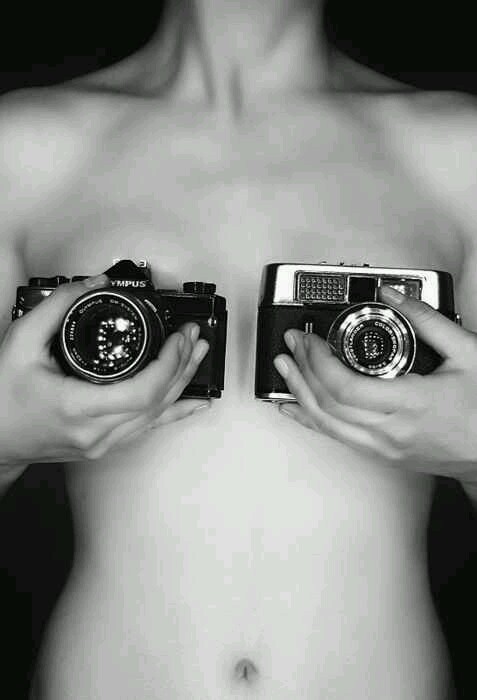 Girls with cameras are hot.