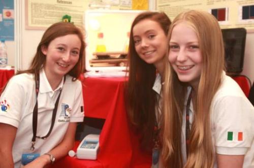 colchrishadfield: These 16-yr-old Irish girls won the google Science Fair. Worth reading what they d