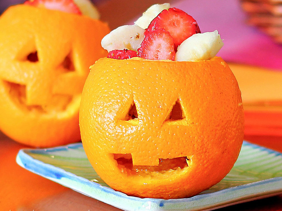 dartranna-alurath: littlepandabear:  sixpenceee:  A compilation of halloween themed