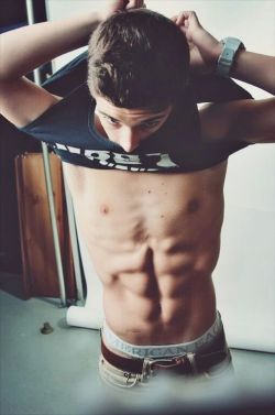 sagginboys:  AE waistband