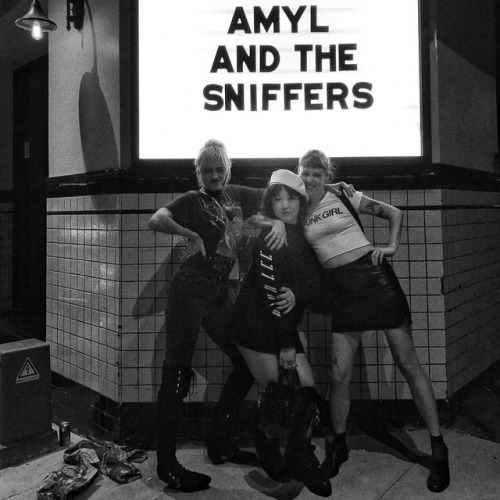 Sniffin&rsquo; with these weirdos the other night was ⚡️ @amylandthesniffers @s00kstagram amazin