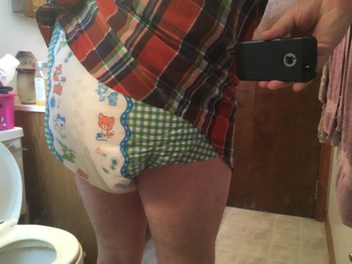 XXX dad34549:  Booty pippin’  photo