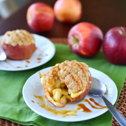 boozybakerr:  Apple Crunch Pie Apple Cups  