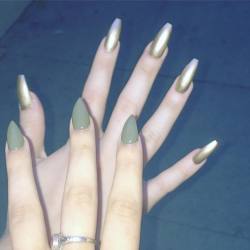 amphetamine-angel:  nail babies 