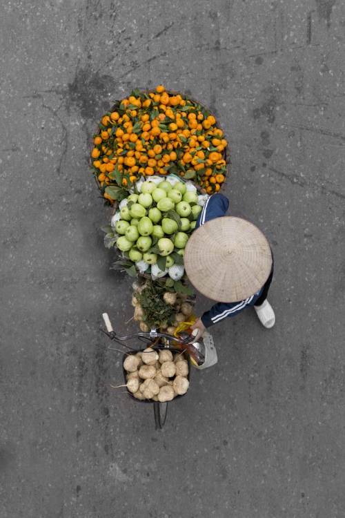 itscolossal:  Aerial Shots of the Bright and Colorful Goods Sold by Street Vendors in Vietnam by Photographer Loes Heerink 