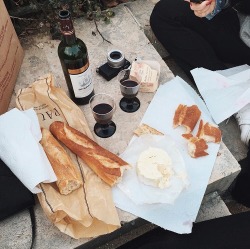 ello-bby:  cahlmest:  aliceogmote:  Paris