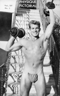 perfectspecimens:  Bodybuilder and actor Richard “Dick” Harrison on the back cover of Physique Pictorial Vol. XV No. 1 published in 1965. The photo was taken several years earlier. By the mid-1960s, Dick was in Italy filming numerous sword and sandal