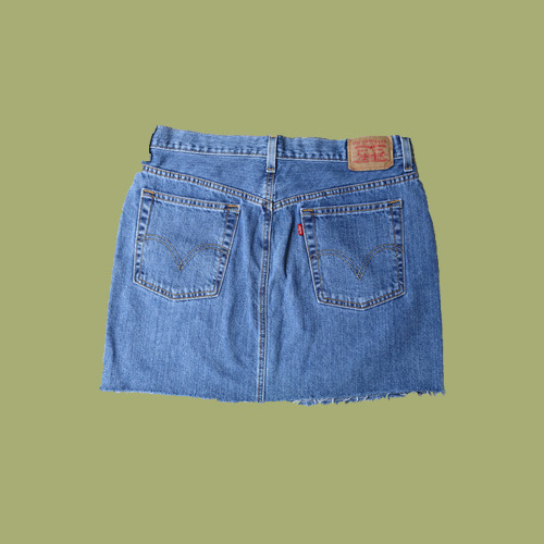 ridge:Brand new or pre-loved clothing &lt;3